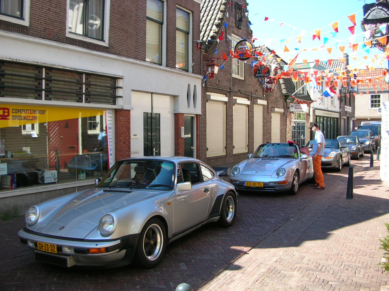 #18135 - Bootje staat tot brug, als Porsche staat tot ..